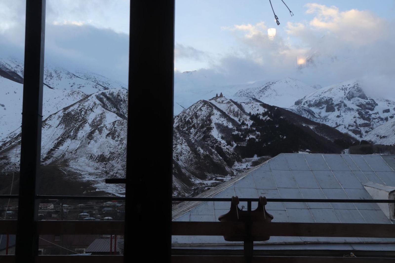 Guesthouse Relax In Kazbegi Luaran gambar