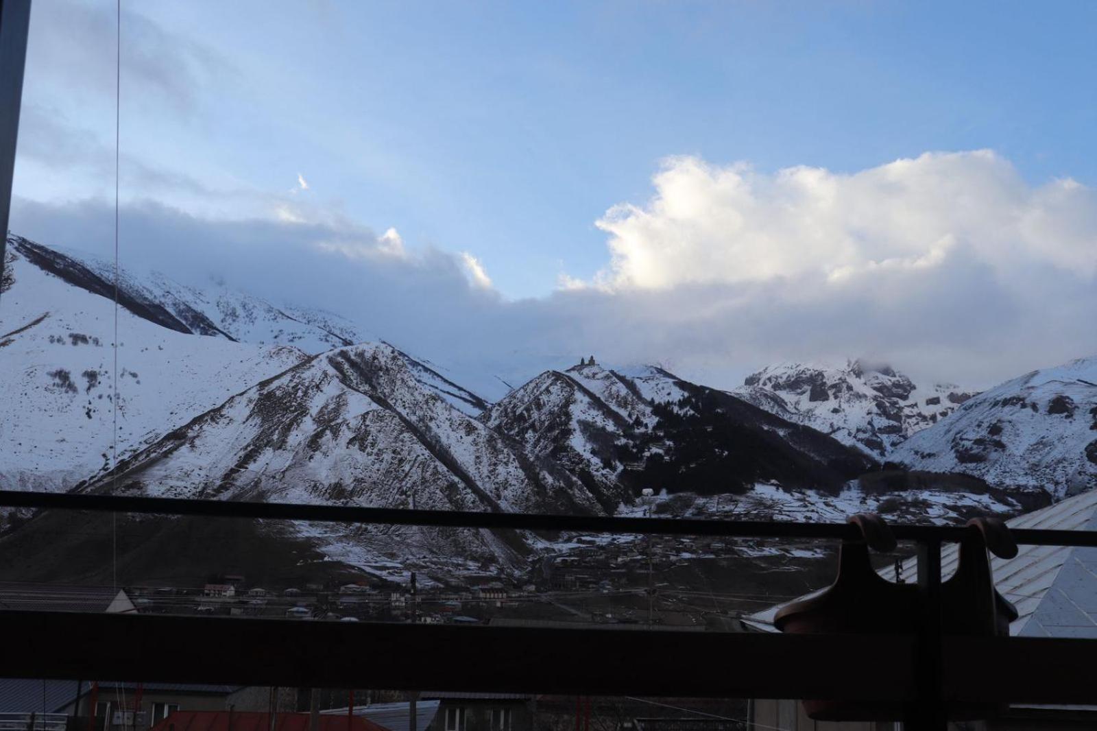 Guesthouse Relax In Kazbegi Luaran gambar