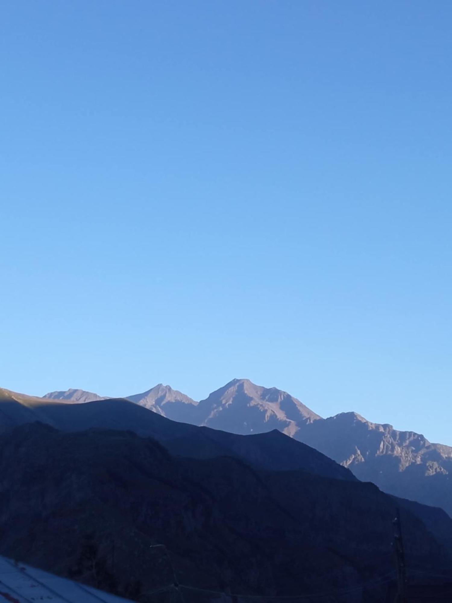 Guesthouse Relax In Kazbegi Luaran gambar